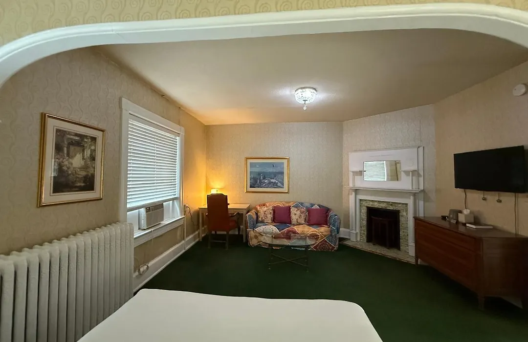 Windsor Inn Hotel-1